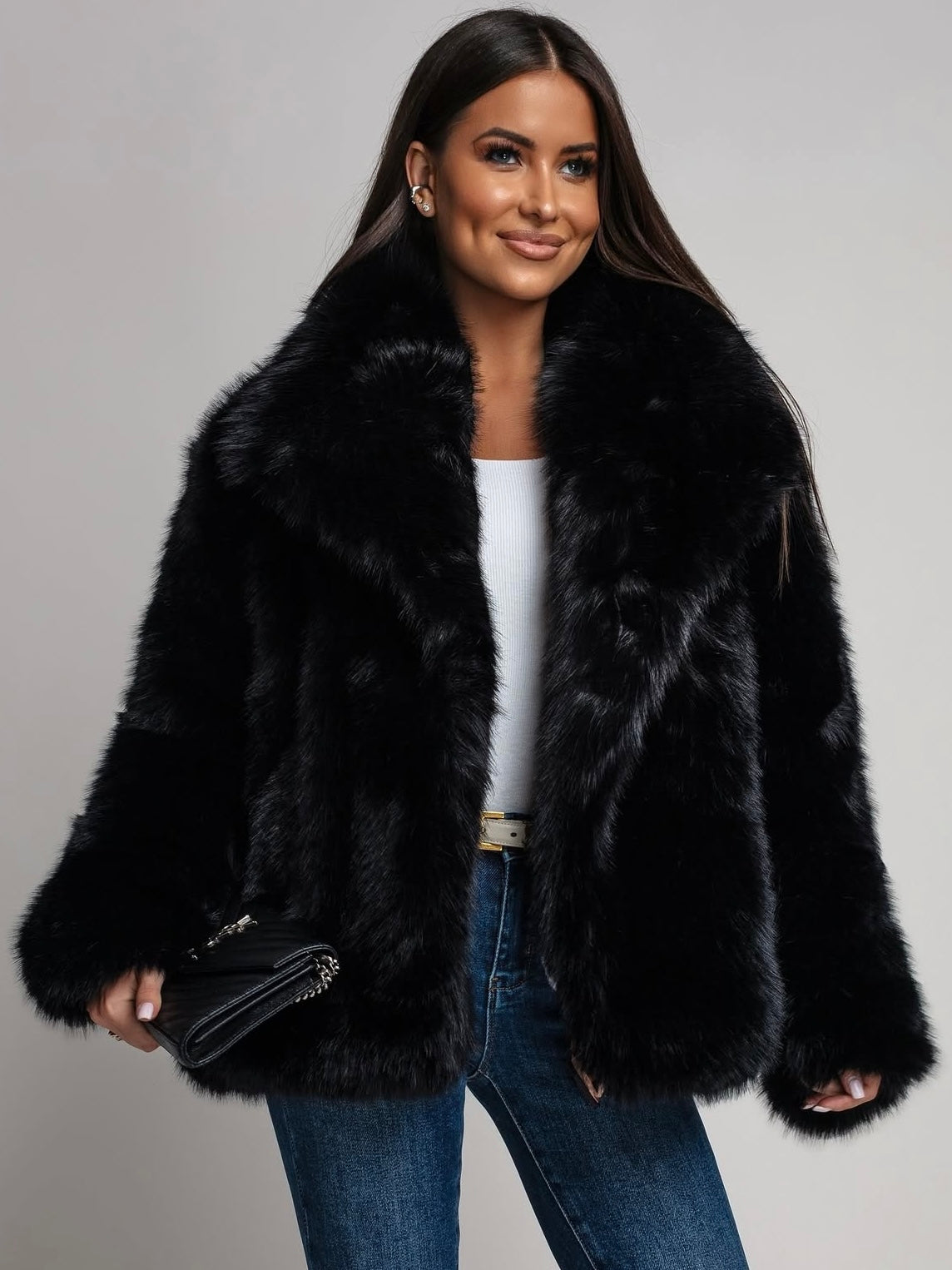 NEVARA™ | Manteau en fausse fourrure noir