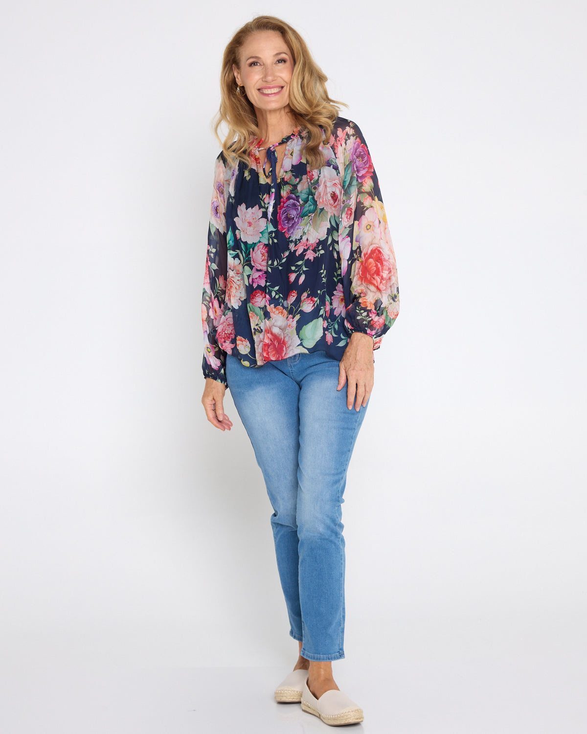LIVIA™ | Blouse à fleurs à l'élégance féminine