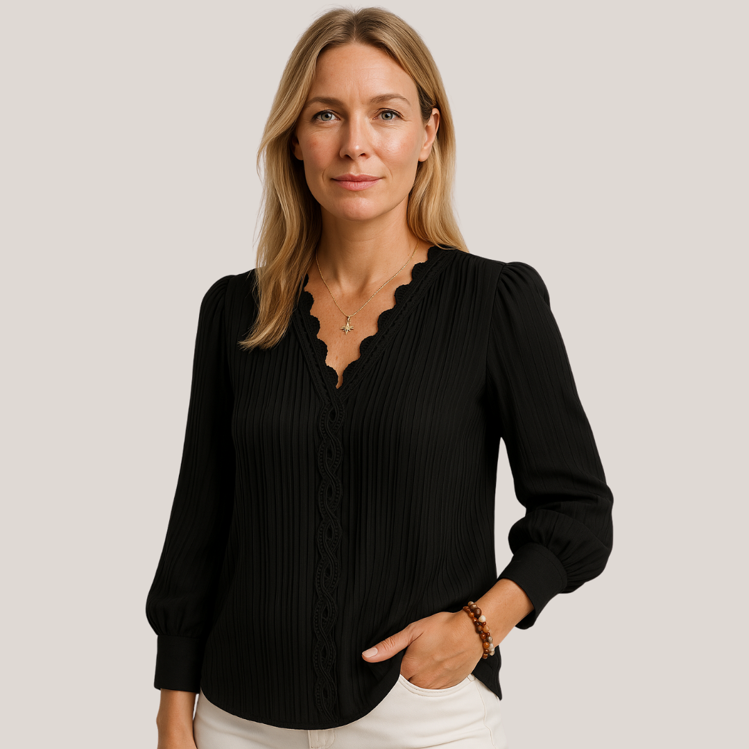 LUCI™ | Blouse en mousseline avec détails en dentelle